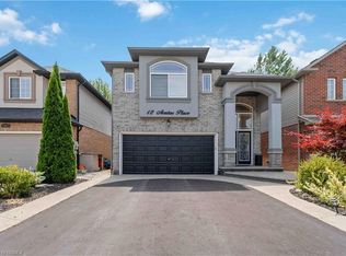 12 Avatar Pl, Hamilton, ON L0R1W0