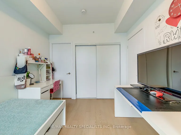 20 Shore Breeze Dr #1404 — Photo 17