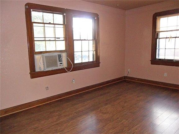 4th image of 712 Weidman St