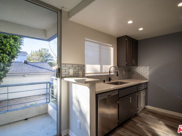 4077 Tujunga Ave APT 104