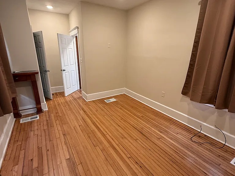 713 Clairmount Ave — Photo 12