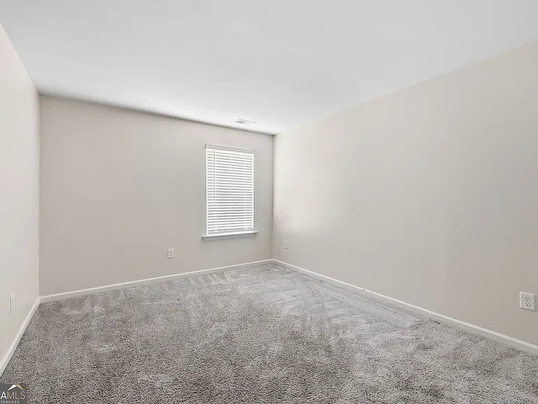 800 Royal Red Ct — Photo 13