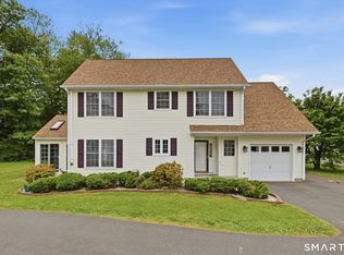 40 Fitch Meadow Ln UNIT 40, South Windsor, CT 06074