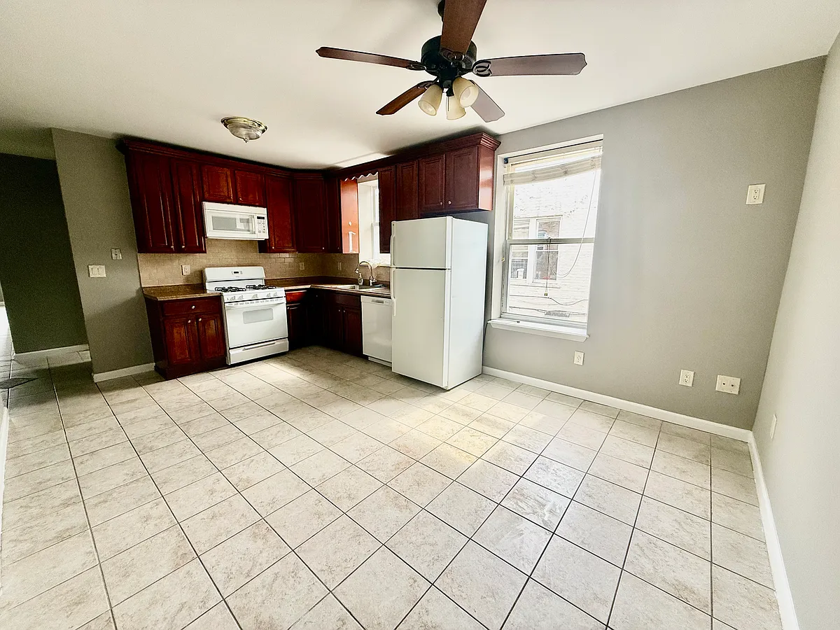 Building Photo - 2272 63rd St #2