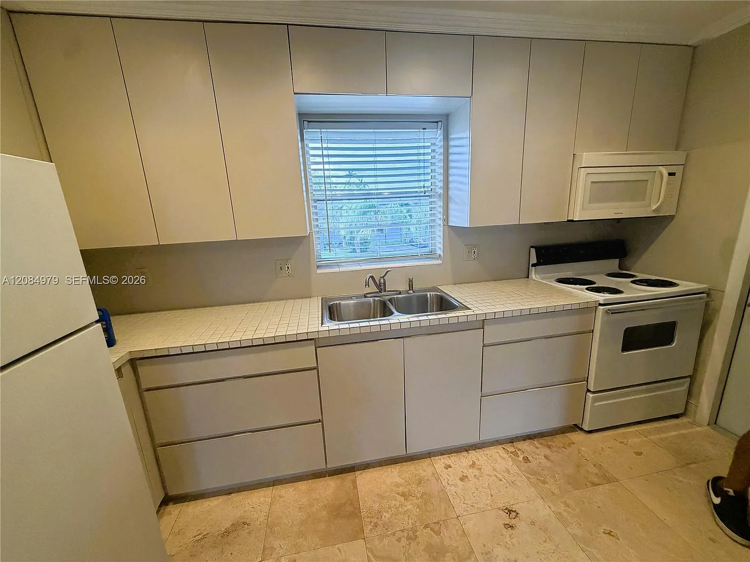 Village At Dadeland Condo — Photo 4