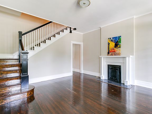 5th image of 2827 Garland Ave