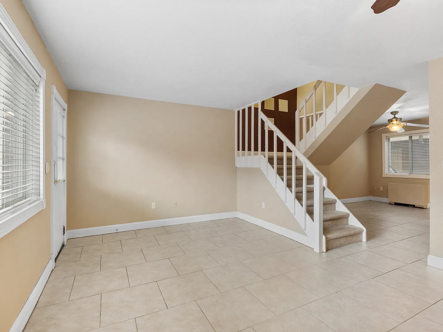 2 bed, 1.5 bath, 1100 sqft, $2,300 — Photo 4
