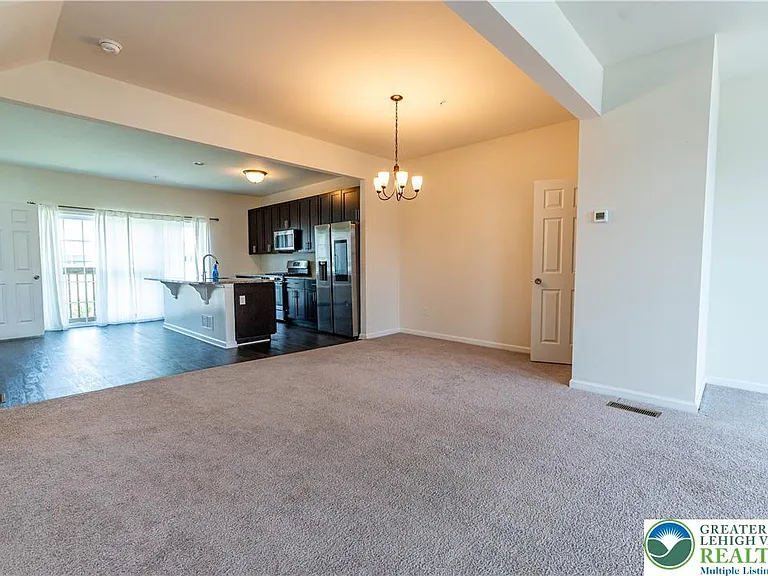 1374 Black Forest Dr — Photo 16