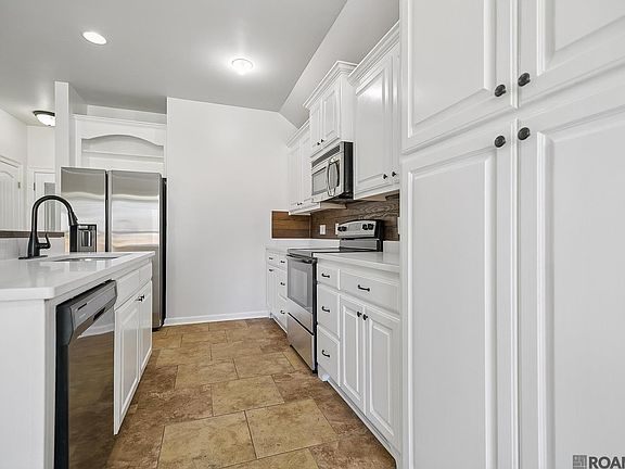 3rd image of 9261 Yellowfin Dr