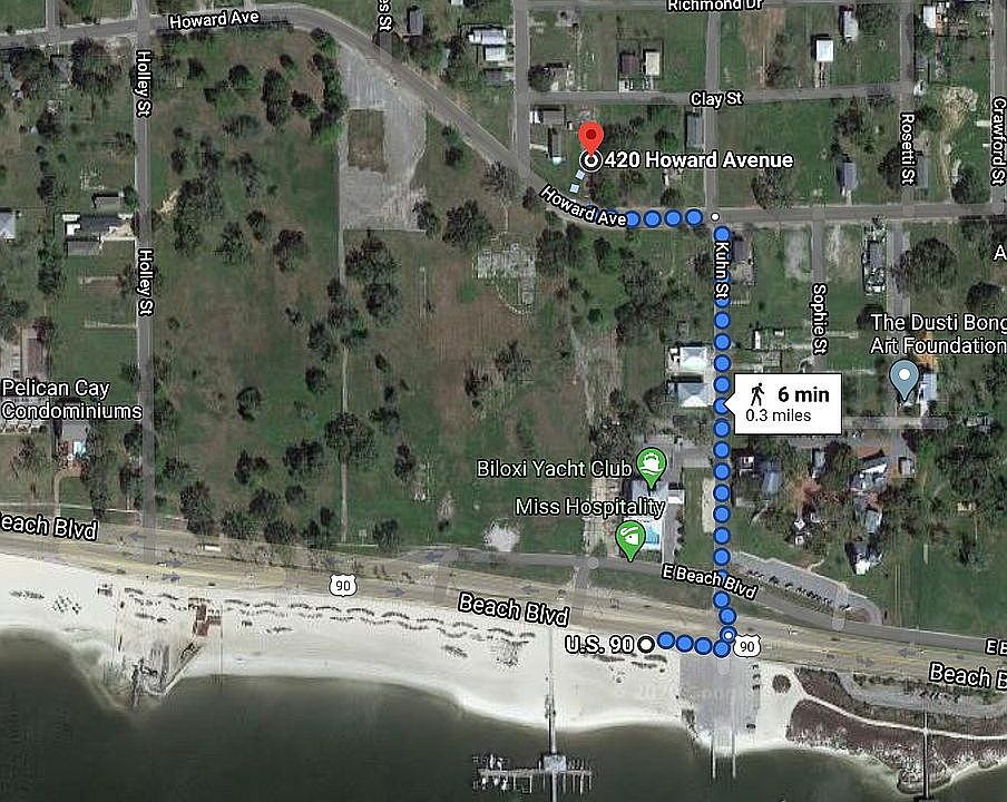 6 minutes walk to the beach