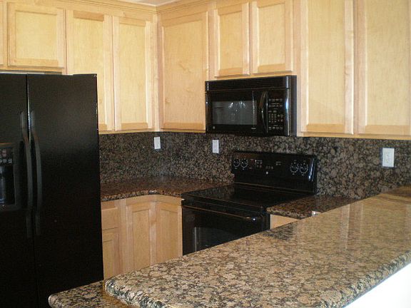 3rd image of 470 Jessie Ave APT 17