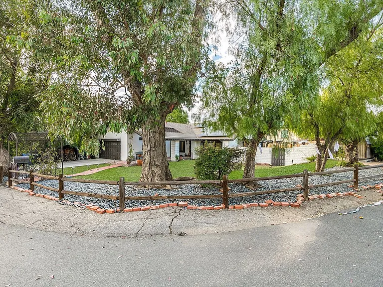 28403 Waring Pl — Photo 31