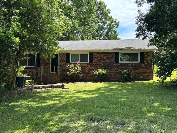 210 Wedgewood Dr, Gastonia, NC 28056