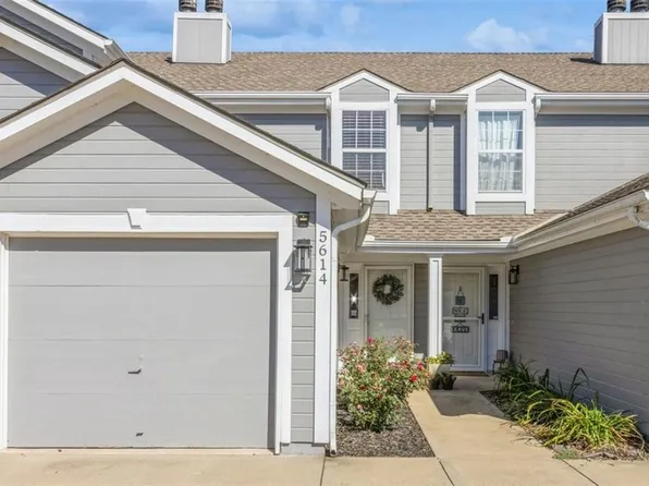 5614 NW Plantation Dr, Lees Summit, MO 64064