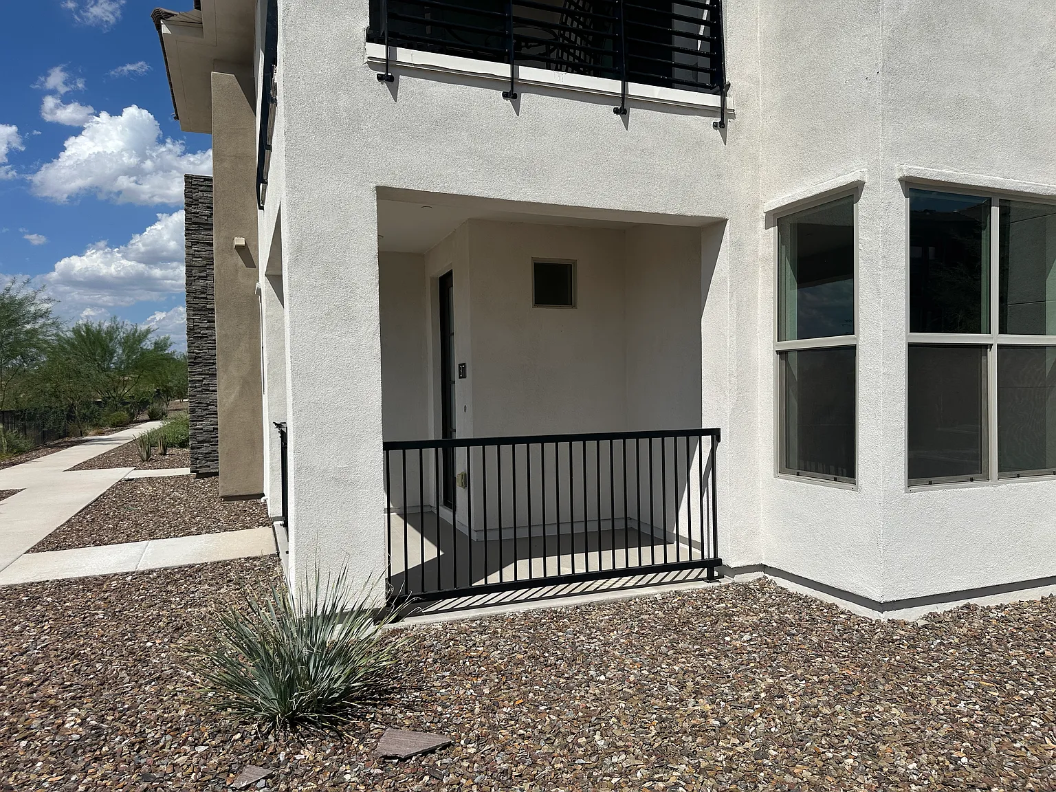 2 bed, 2.0 bath, 1315 sqft, $2,295 — Photo 3