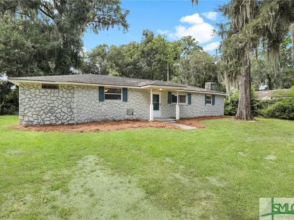 8715 Clarke Avenue, Savannah, GA 31406