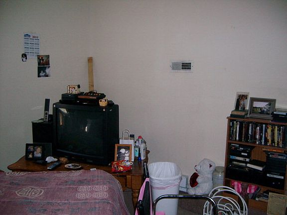 5th image of 909 Franklin St