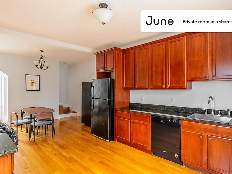 337 Central St #D — Photo 7