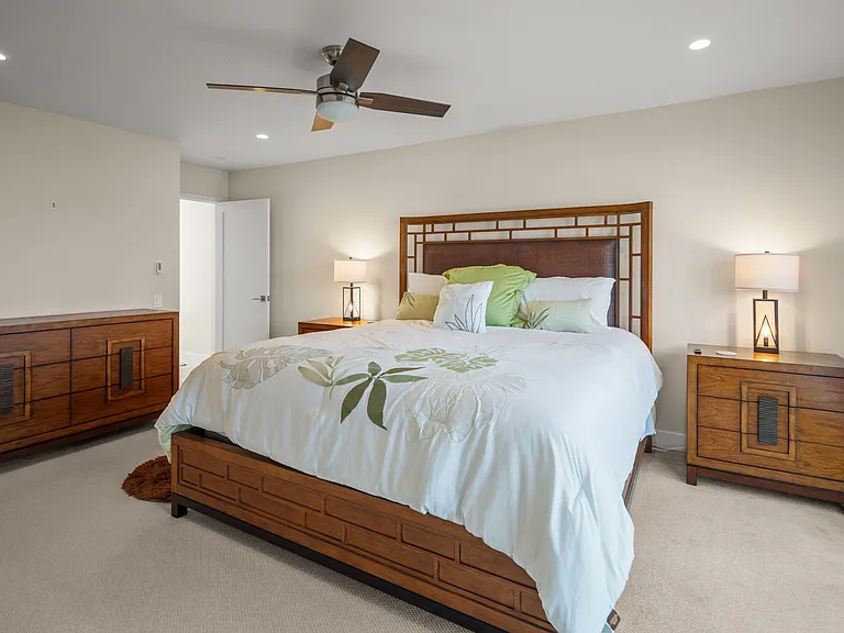 8 Antigua Ct — Photo 27