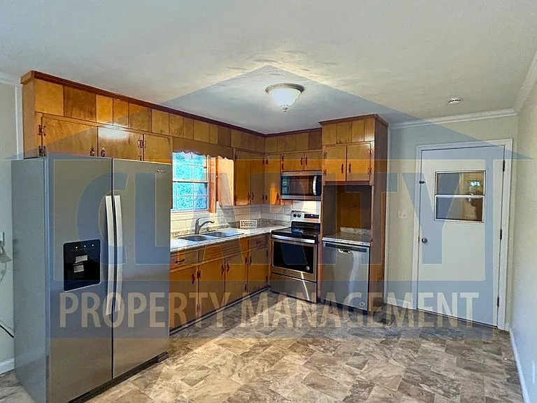 809 Dockery Ln SE — Photo 7