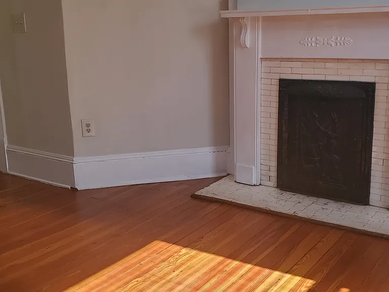 381B Spring St #B — Photo 17