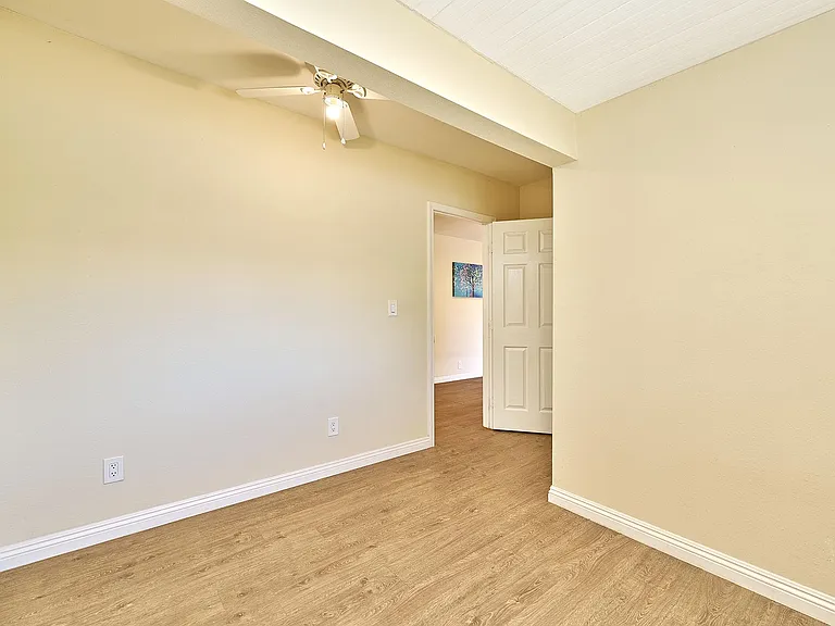 2837 W Avenue 33 — Photo 6
