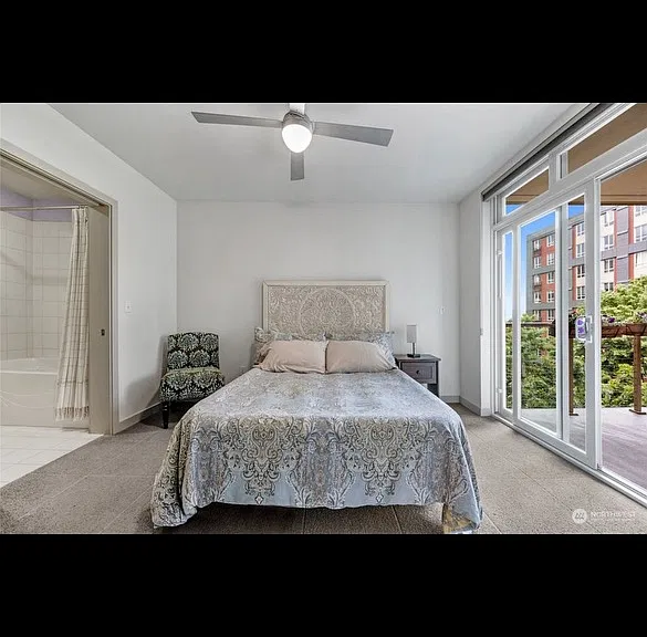 1530 NW Market St #405 — Photo 10