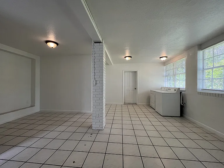 9870 Nicaragua Dr — Photo 16