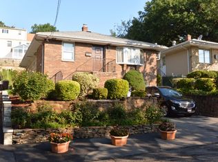 541 Liberty Pl, Ridgefield, NJ 07657