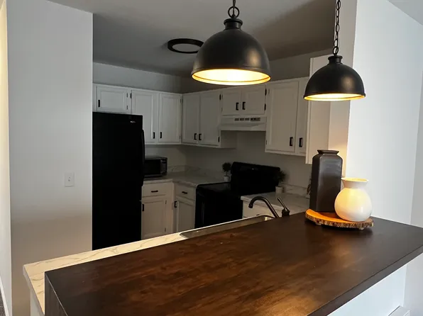 8 Rose Ln #18-2, Danbury, CT 06811