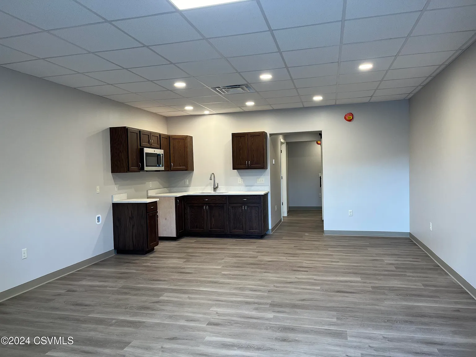 2 bed, 1000 sqft, $950 — Photo 3