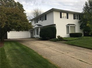 74 Mount Vernon Rd, Amherst, NY 14226