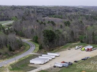 1964 Old Shelby Rd, Hickory, NC 28602