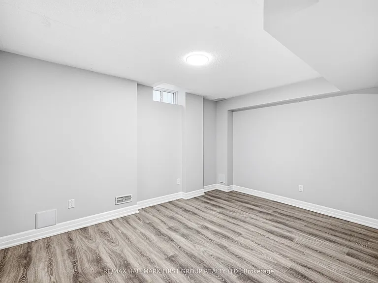 527 Halo St — Photo 9