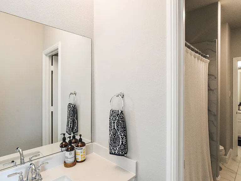 2516 Maidenhair Rd — Photo 25