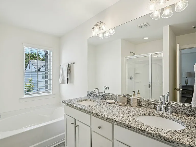 19-web-or-mls-2021 Old Covington Hwy SE 228-2305-019