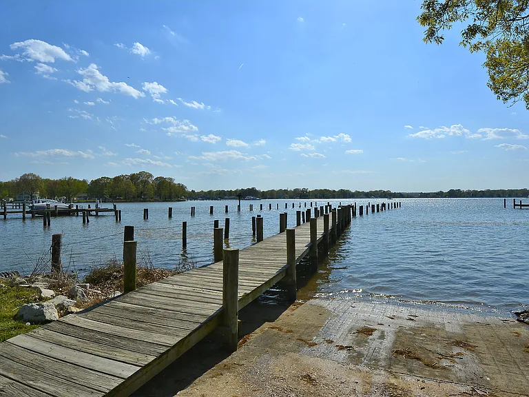 Community boat ramp