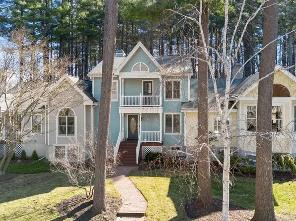 6 Sarazen Street, Saratoga Springs, NY 12866