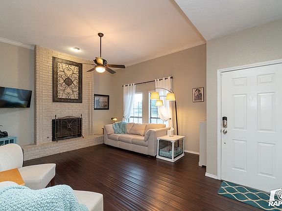 5th image of 4406 Saint Andrews Dr