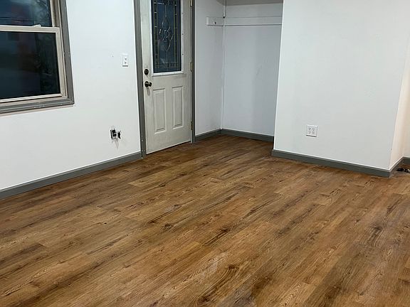 3rd image of 305 Pickrelltown Rd