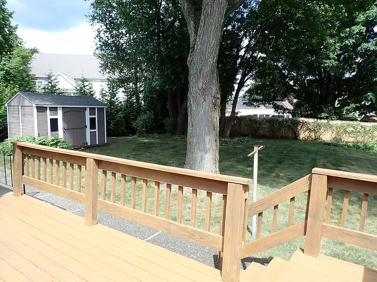131 Jarvis Cir — Photo 21