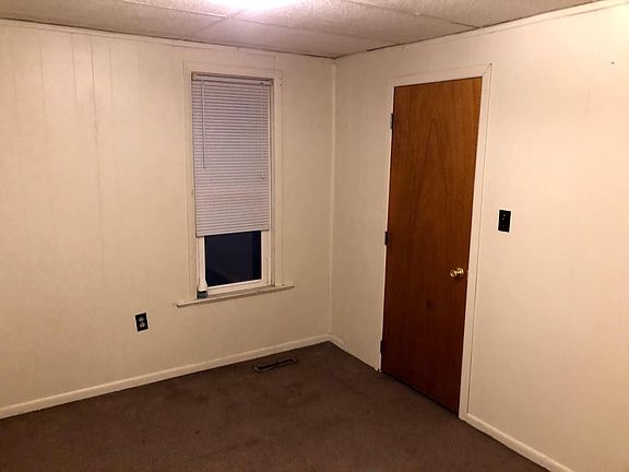 4th image of 428 Tuscarawas Ave NW #1/2