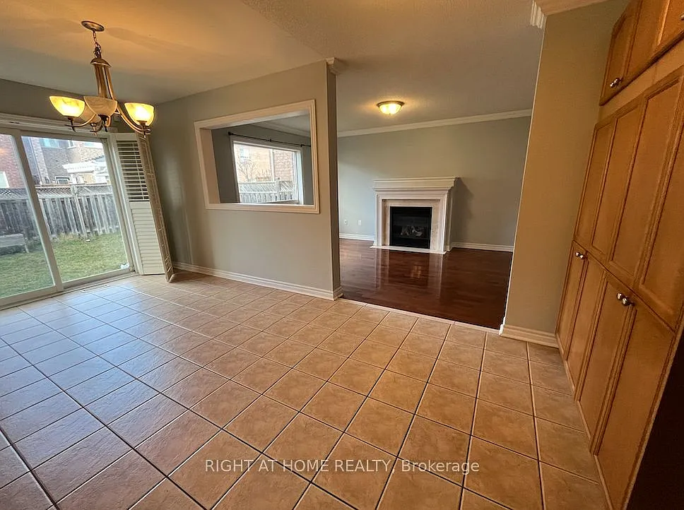 3 bed, $3,000 — Photo 4