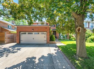 19 Talgarth Rd, Toronto, ON M9B6H1