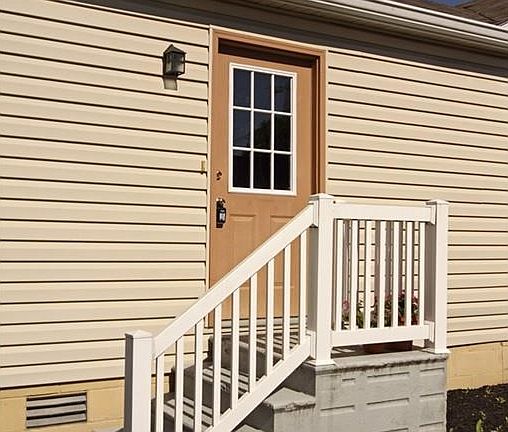 2nd image of 3316 Chamberlin Dr