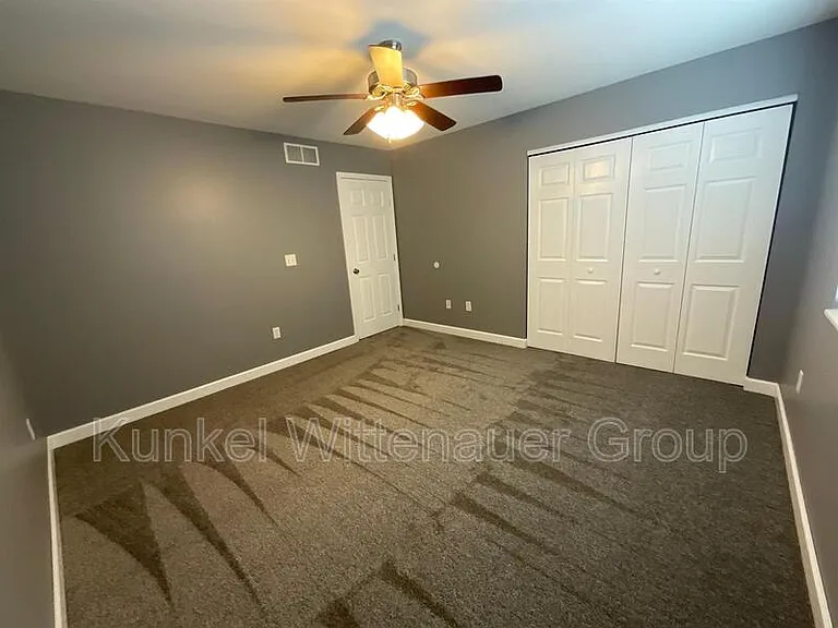 704 Fountain View Dr #F — Photo 15
