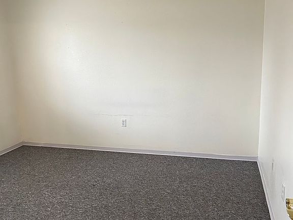 4th image of 306-310 E S St #5