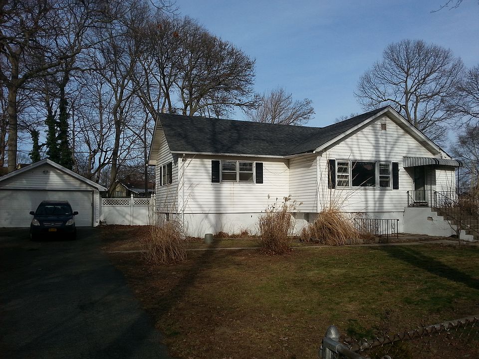 2nd image of 151 Woodlawn Ave