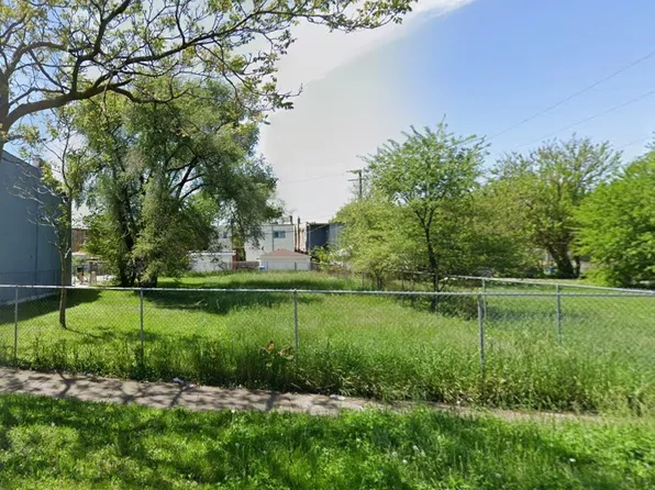 208 N La Crosse Ave, Chicago, IL 60644