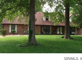 46 Hemlock Dr, Belleville, IL